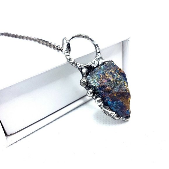 Chalcopyrite crystal Necklace - Picture 10 of 12